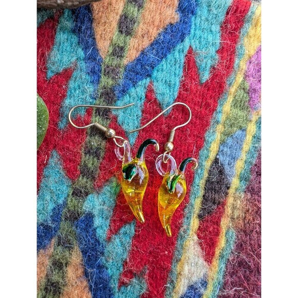 Vintage Chile Pepper Glass Earrings, Southwestern Jewelry - Picture 10 of 10